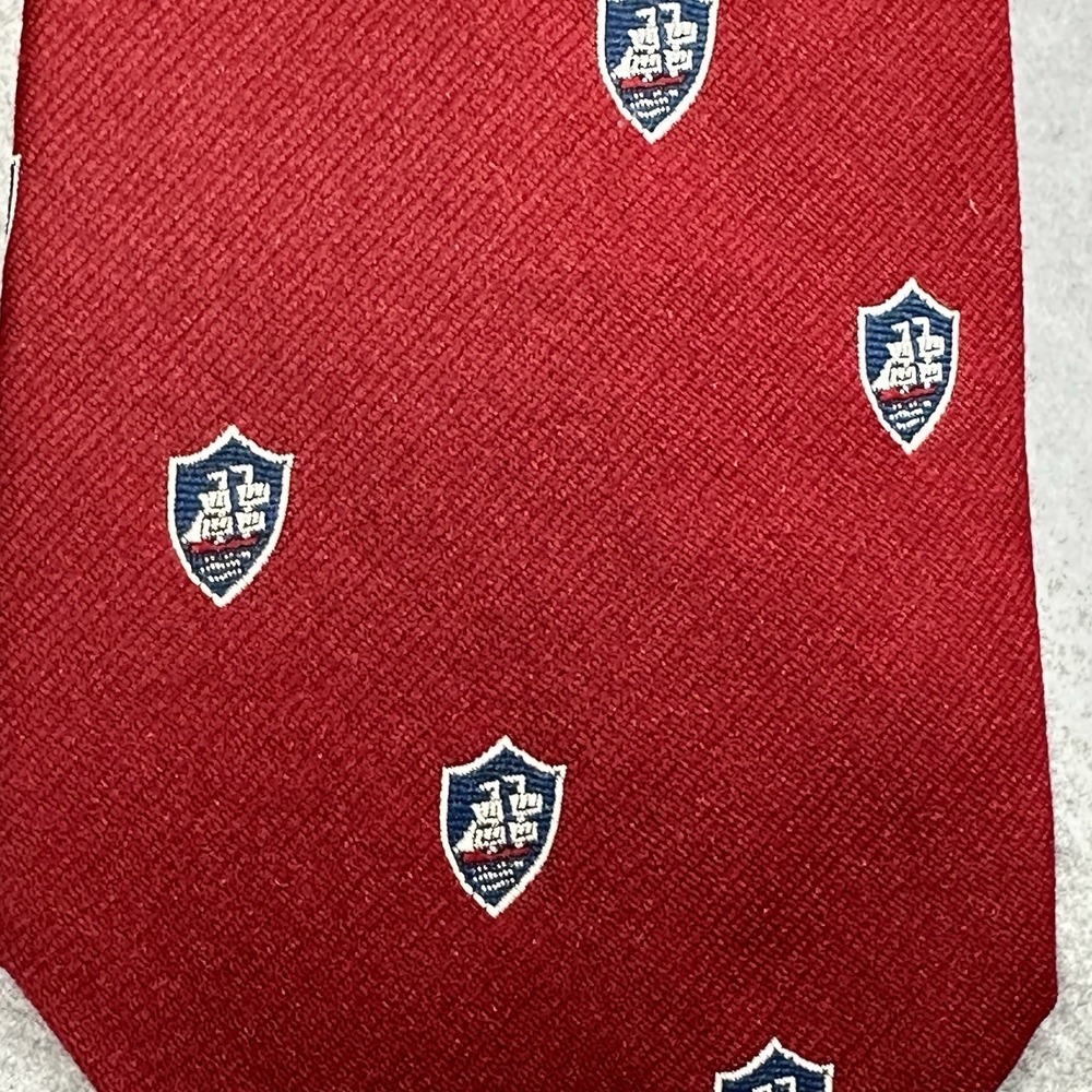 Vintage Pride of England Red Heraldic Crest Shield Tie Preppy Polyester 56x3.6 - Picture 3 of 6